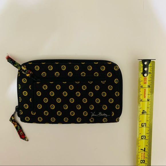 Vera Bradley Classic zip wallet - Picture 2 of 3